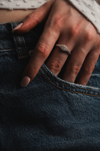 Amore ring in silver